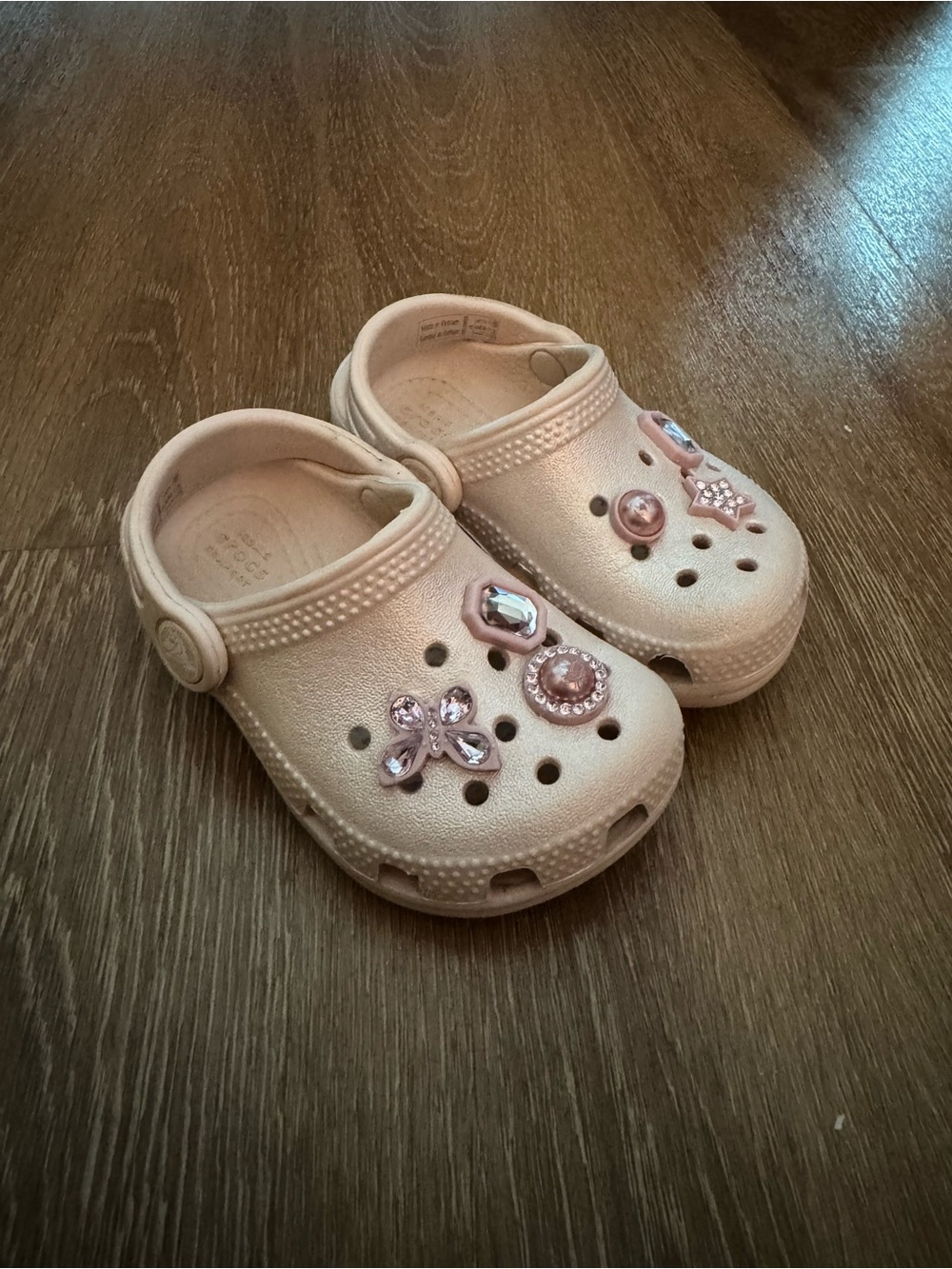 CROCS Kids Classic Clog in Blush Pink with Decorative Gems - Picture 3 of 6